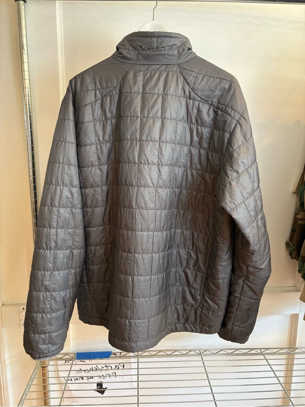 Patagonia Men's Gray Quilted Lightweight Puffer Jacket